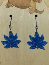 Load image into Gallery viewer, Cannabis Leaf Earring - 7 point
